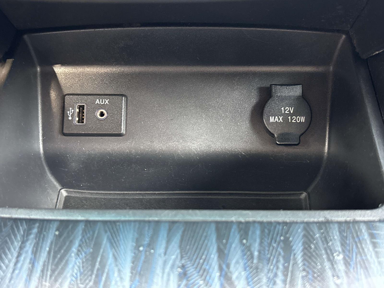 Vehicle image 7 of 32
