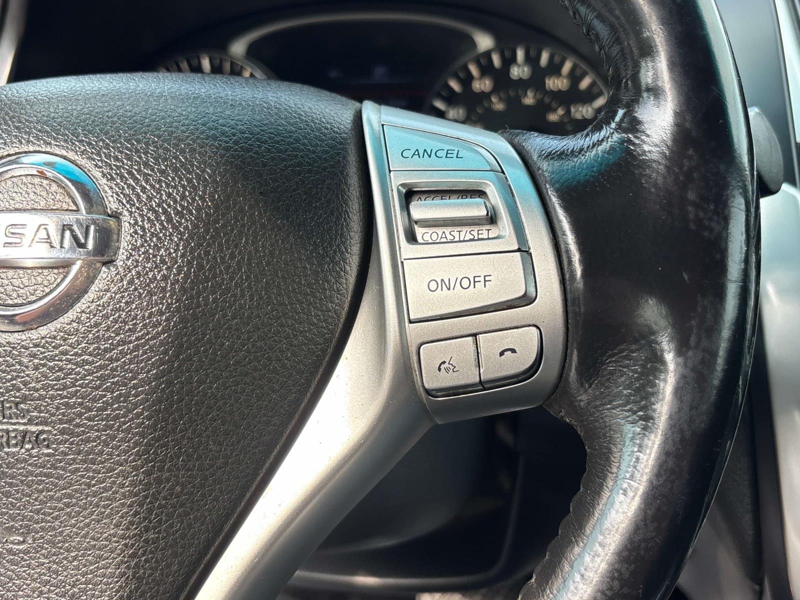 Vehicle image 28 of 32
