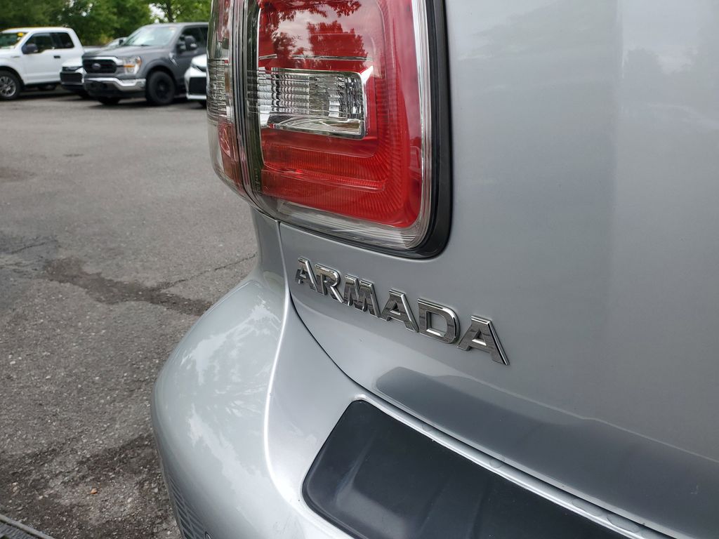 Vehicle image 7 of 33