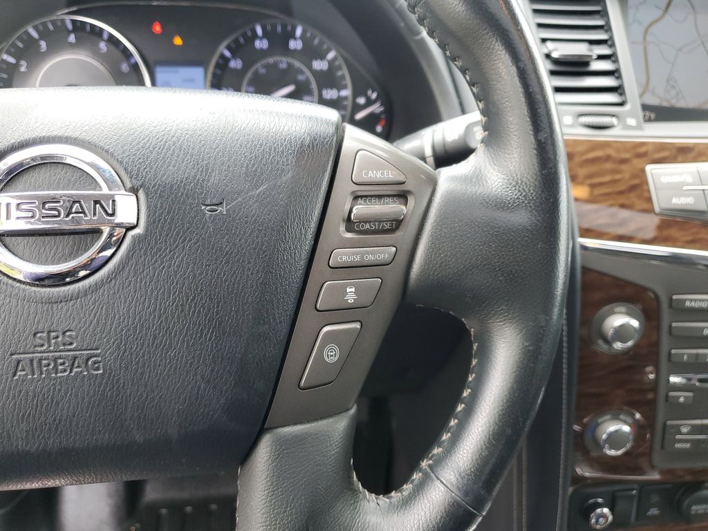 Vehicle image 25 of 33