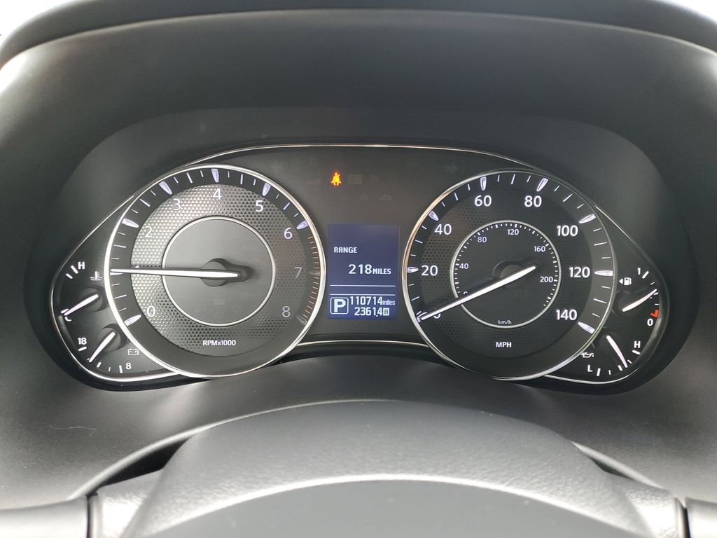 Vehicle image 26 of 33