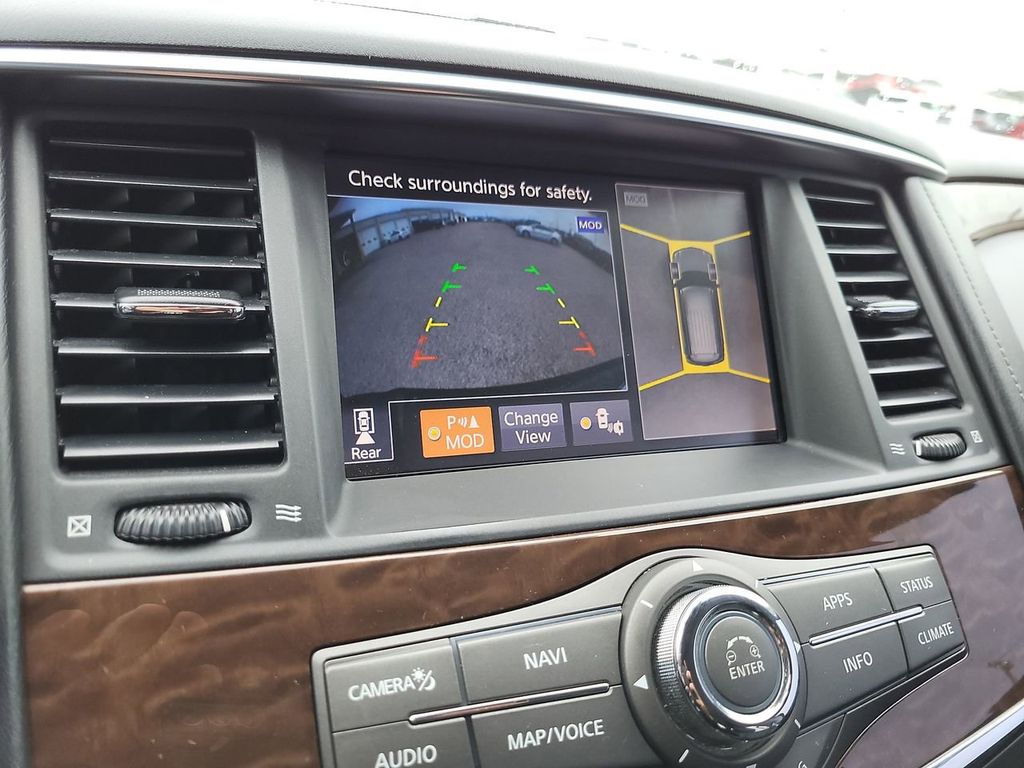 Vehicle image 18 of 26