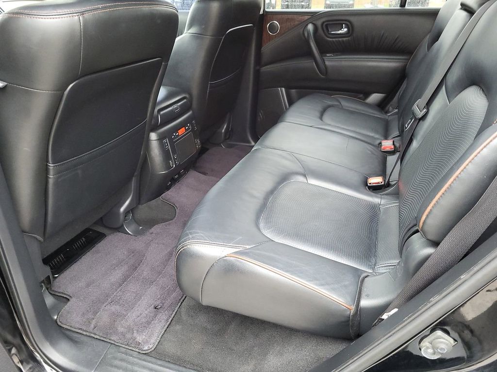 Vehicle image 14 of 26