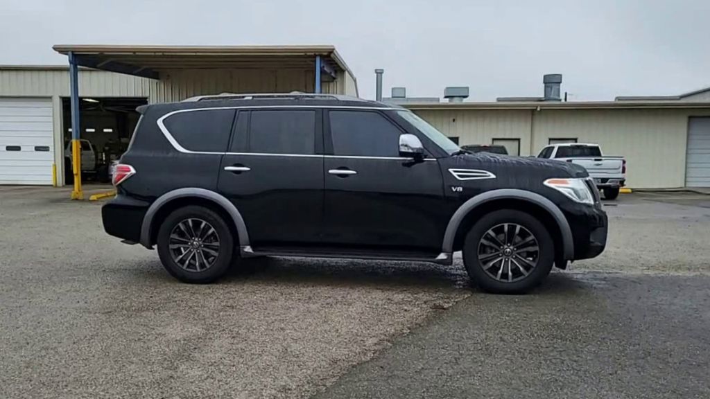 Vehicle image 4 of 26