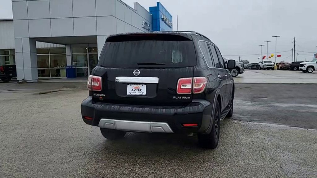 Vehicle image 6 of 26