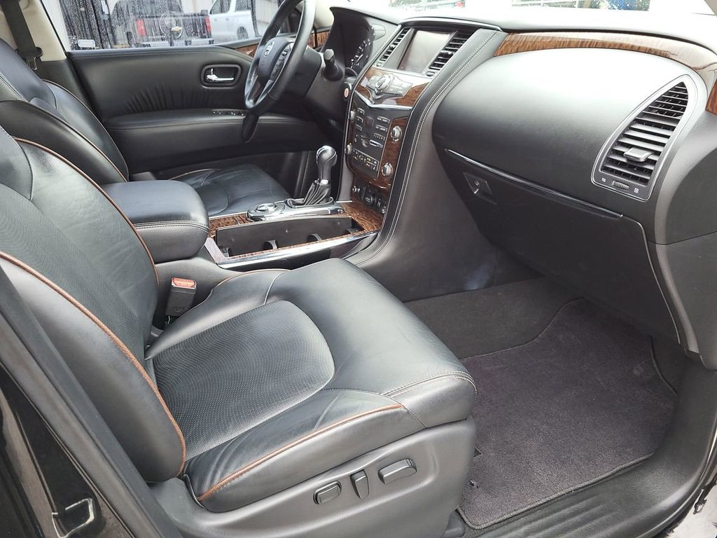 Vehicle image 13 of 26