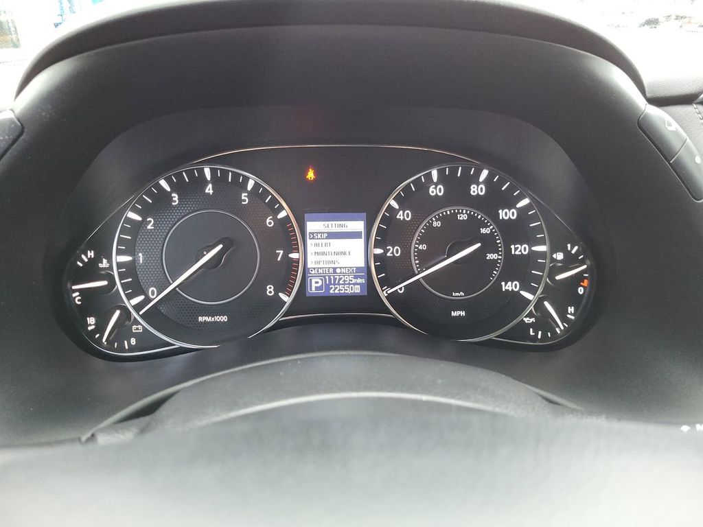 Vehicle image 17 of 26