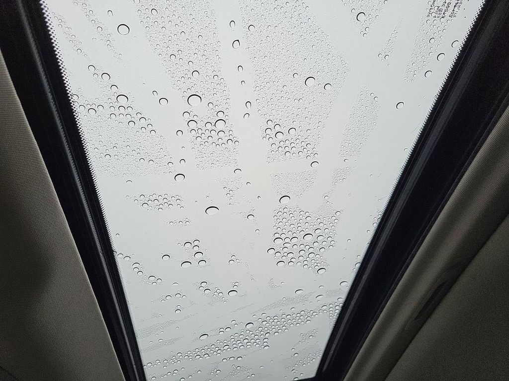 Vehicle image 25 of 26