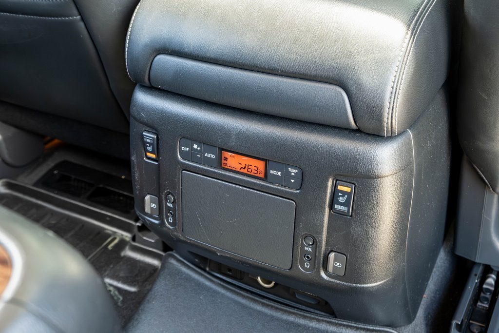 Vehicle image 20 of 37