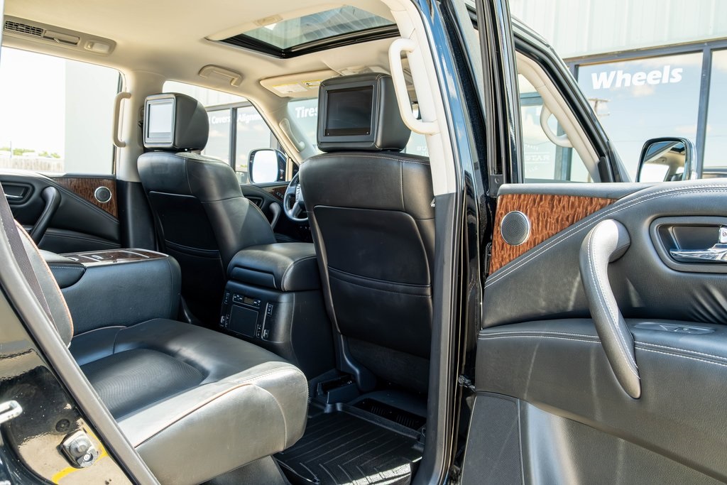 Vehicle image 14 of 37