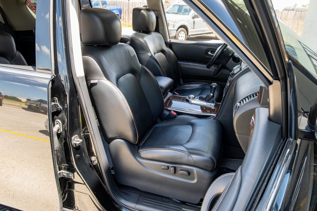 Vehicle image 8 of 37
