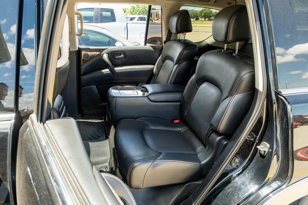 Vehicle image 9 of 37