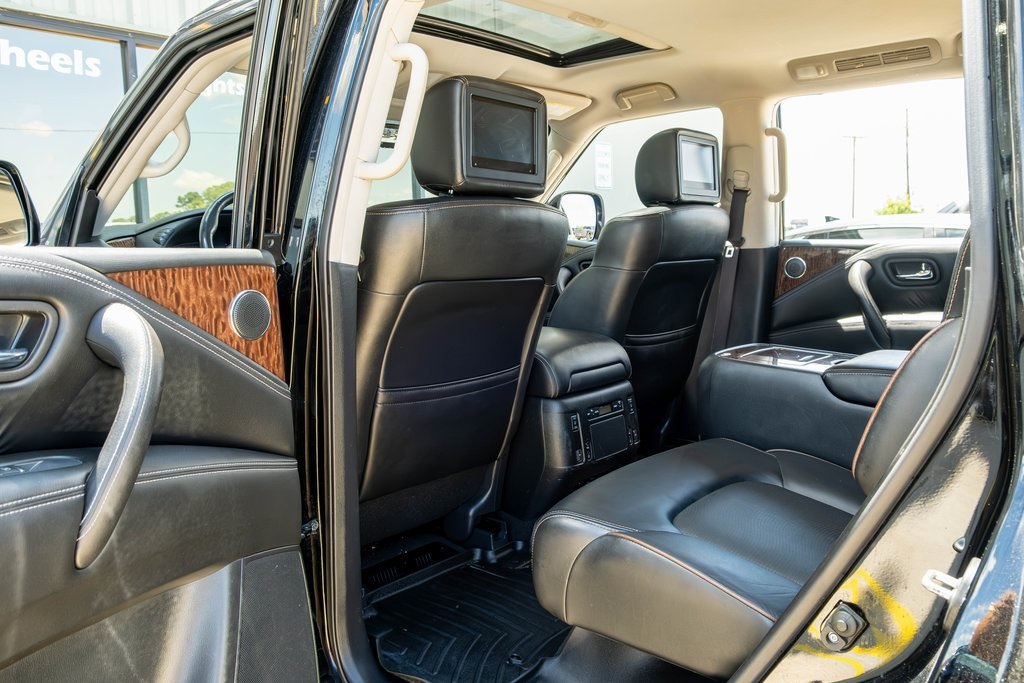Vehicle image 13 of 37