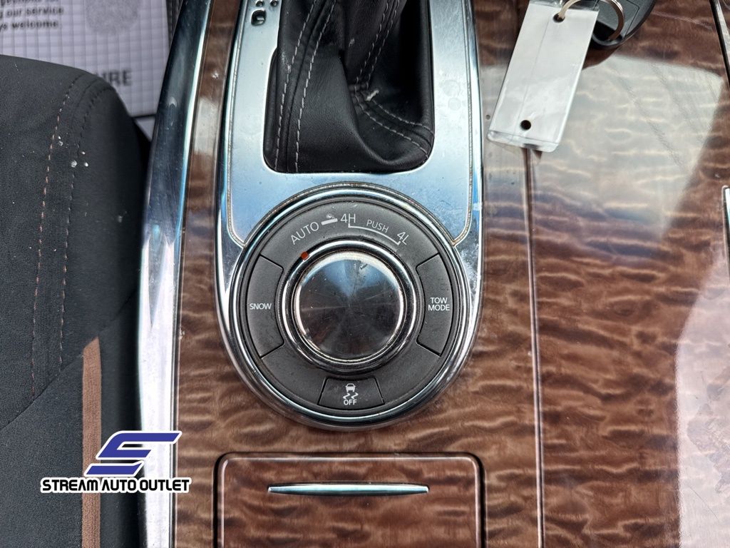 Vehicle image 28 of 49