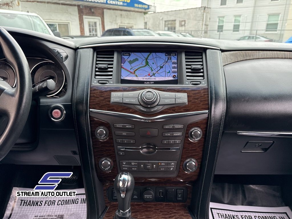 Vehicle image 25 of 49