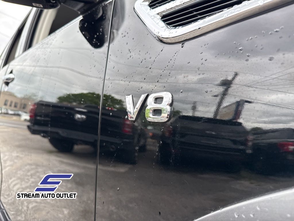 Vehicle image 14 of 49
