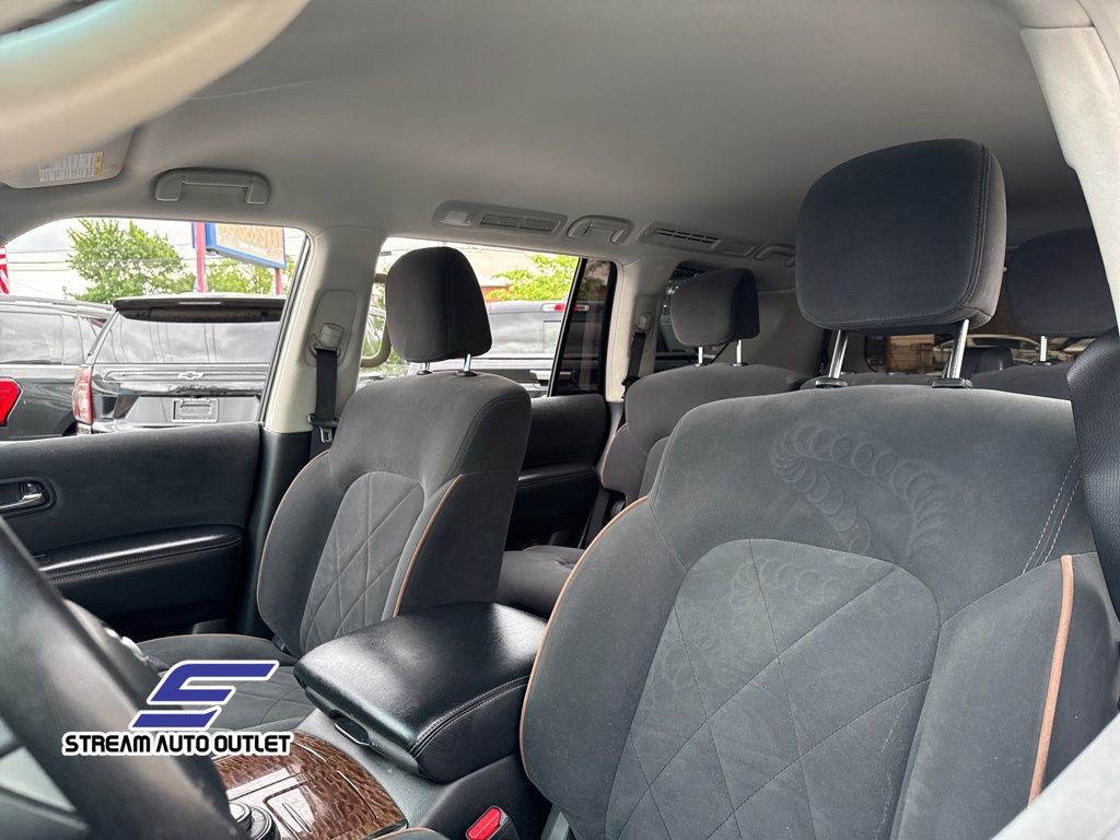 Vehicle image 37 of 49
