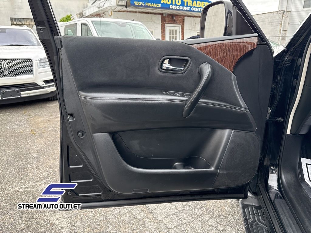 Vehicle image 38 of 49