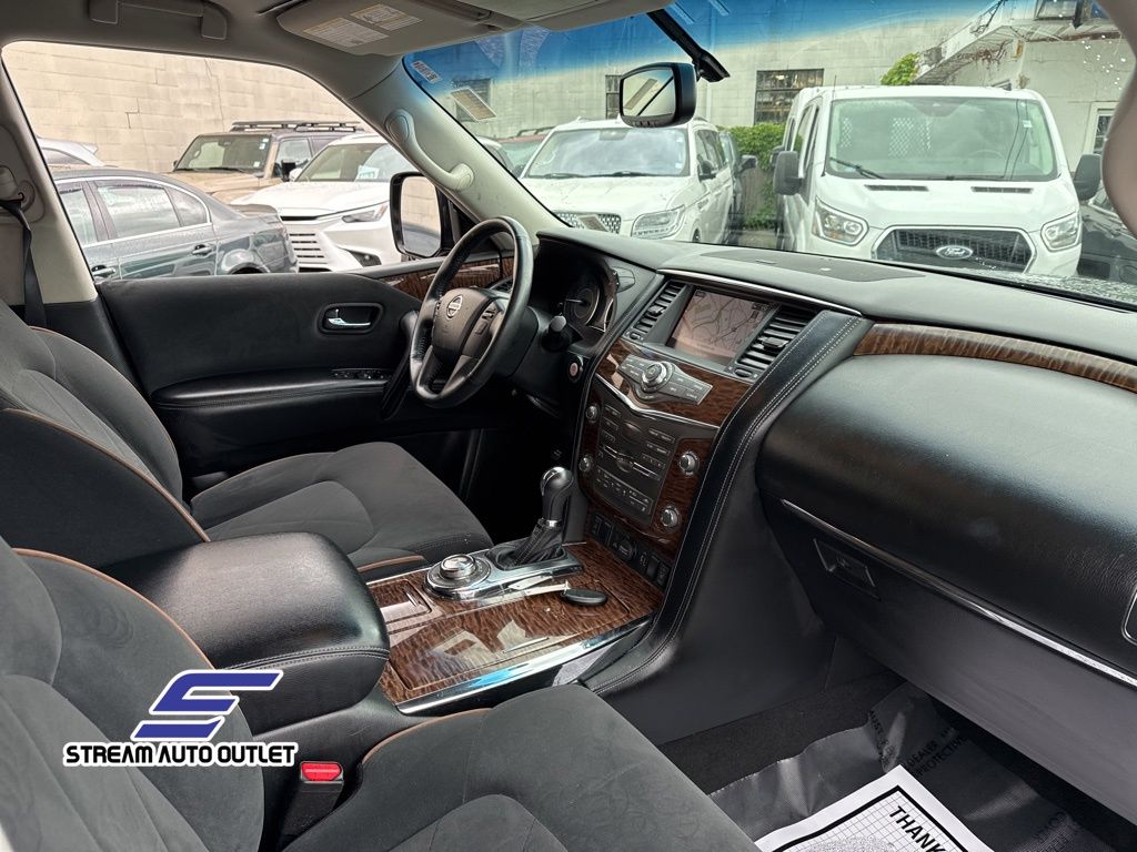 Vehicle image 16 of 49