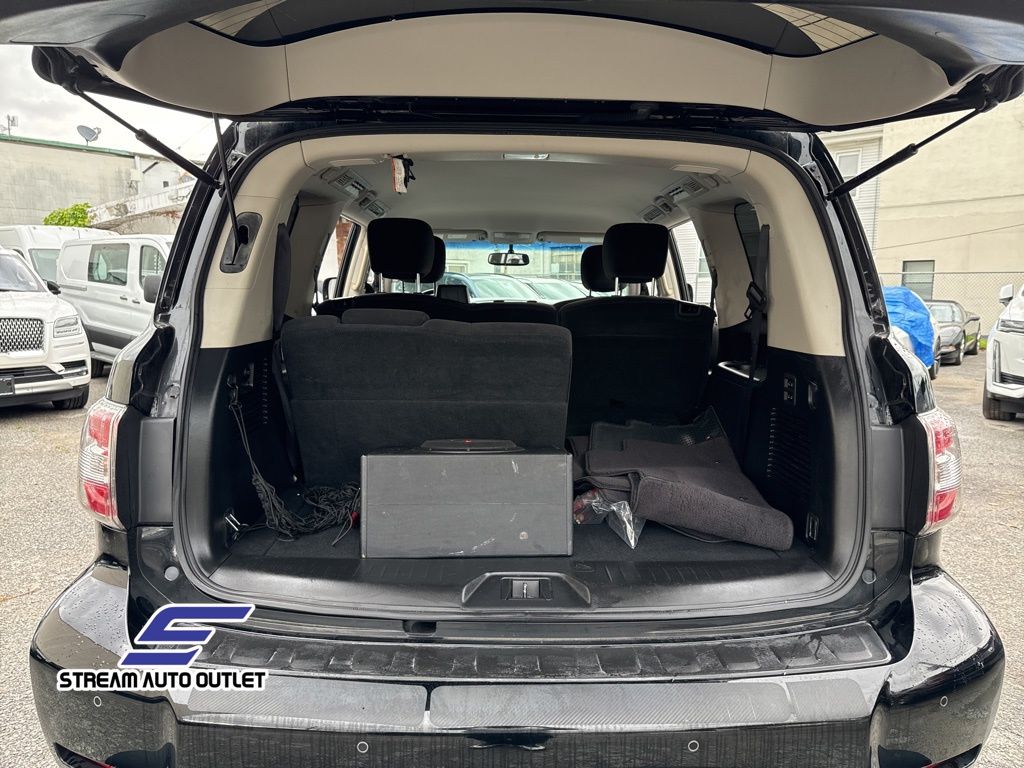Vehicle image 11 of 49