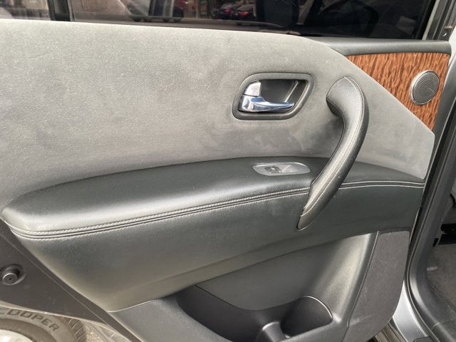 Vehicle image 17 of 26