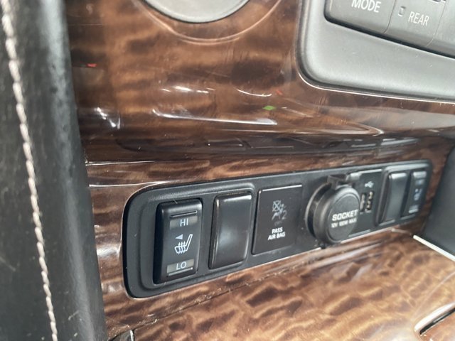 Vehicle image 15 of 26