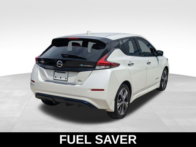 Vehicle image 7 of 42