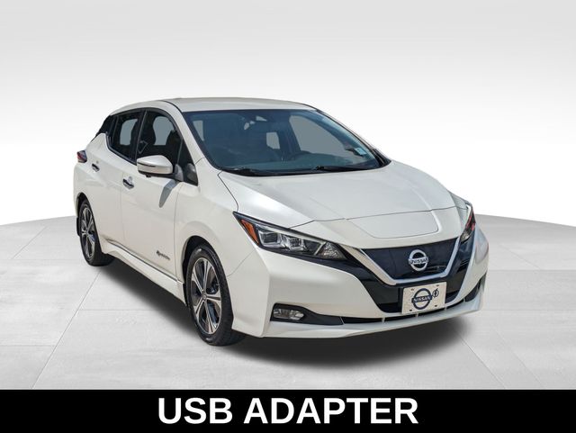 Vehicle image 5 of 42