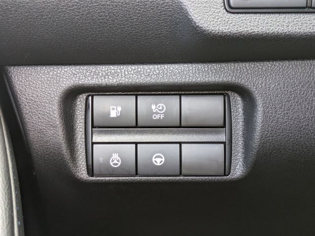 Vehicle image 18 of 42