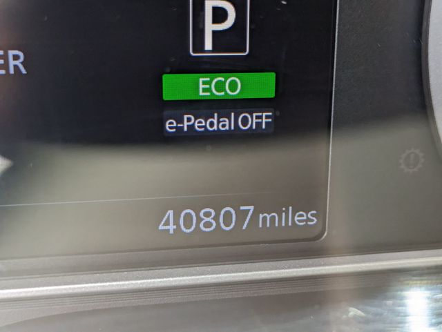 Vehicle image 13 of 42