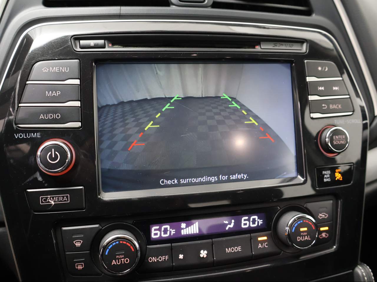 Vehicle image 14 of 15