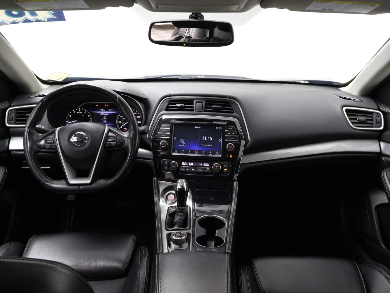 Vehicle image 10 of 15