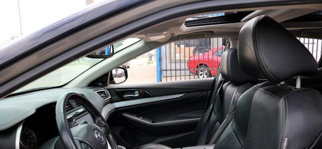 Vehicle image 6 of 17
