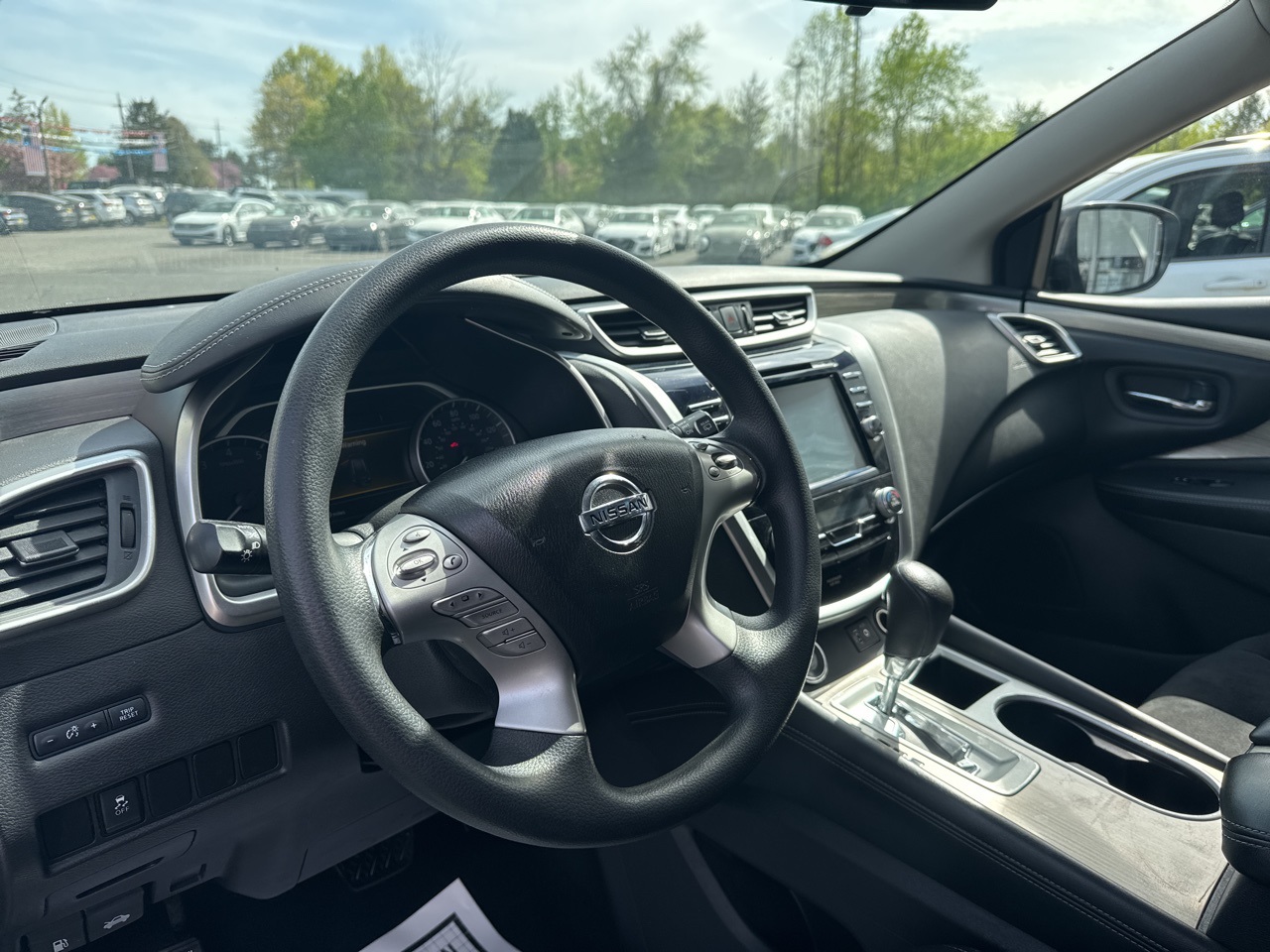 Vehicle image 8 of 15