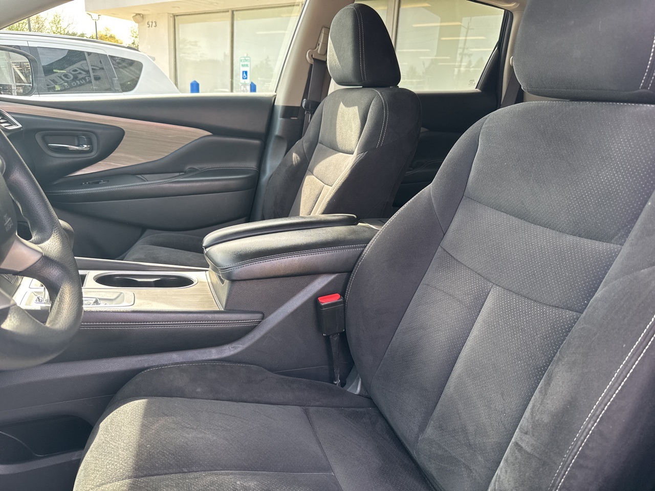 Vehicle image 9 of 15