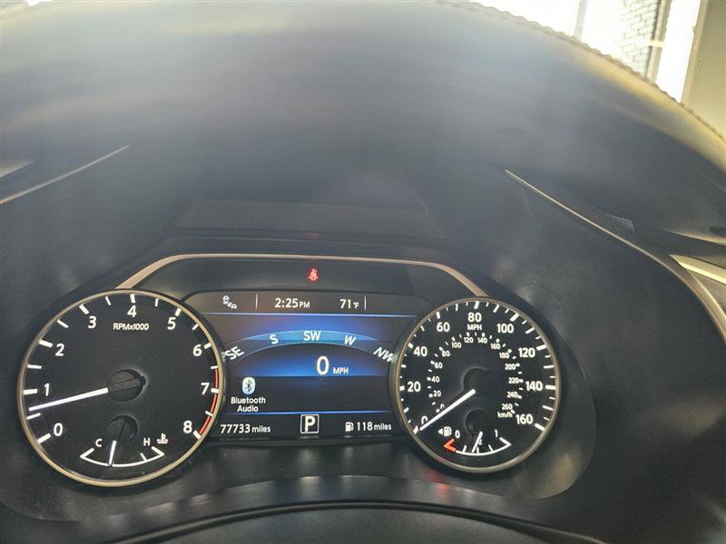 Vehicle image 22 of 28