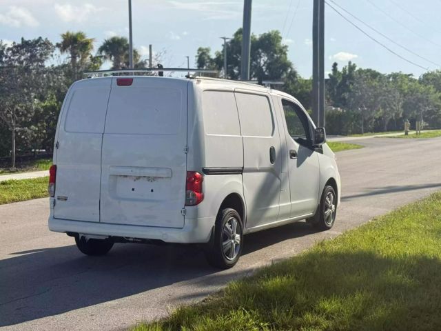 Vehicle image 5 of 24
