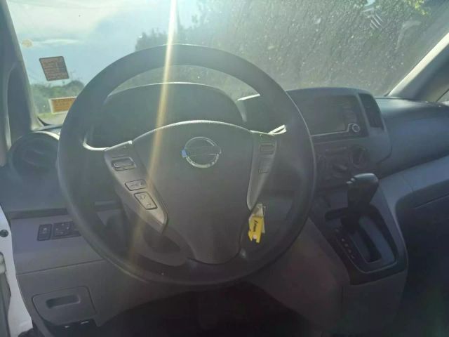 Vehicle image 13 of 24