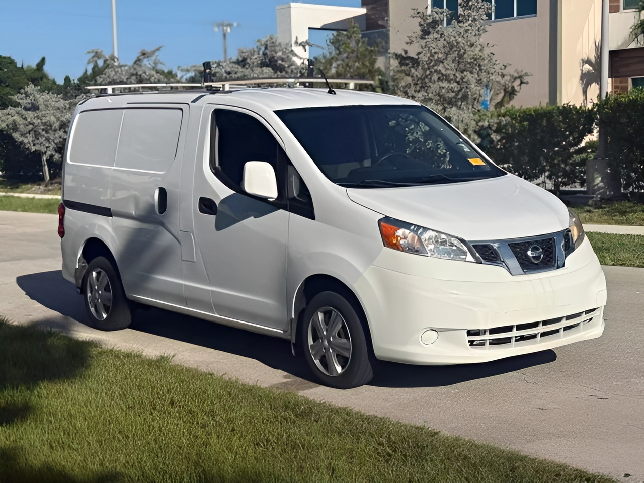 Vehicle image 19 of 24
