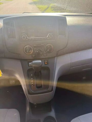 Vehicle image 14 of 24