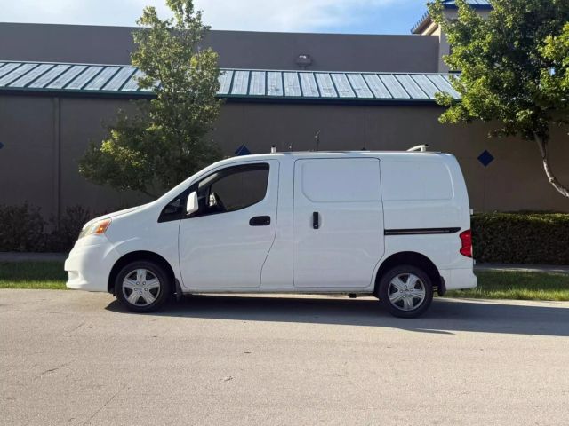 Vehicle image 8 of 24