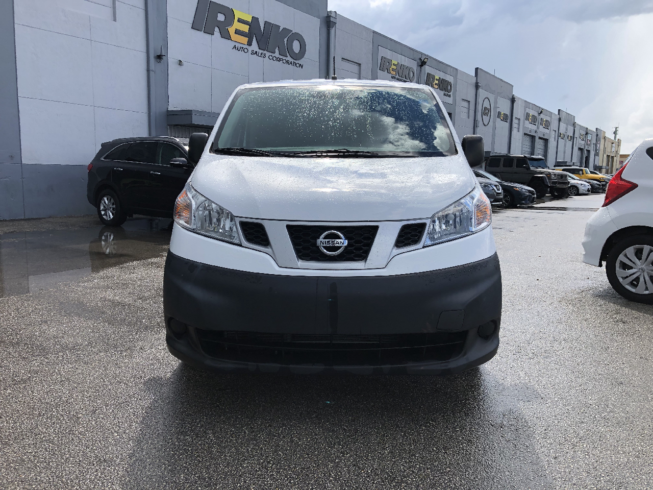 Vehicle image 3 of 12