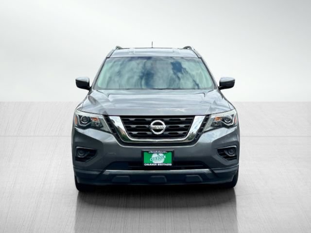 2018 Nissan Pathfinder S Image 2 of 39