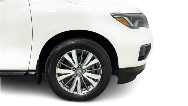 Vehicle image 9 of 28