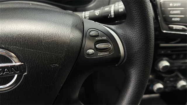 Vehicle image 19 of 28