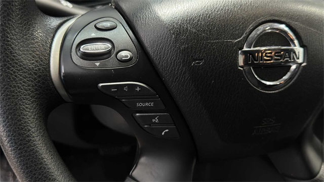 Vehicle image 24 of 28