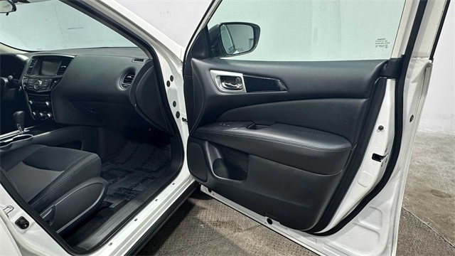 Vehicle image 28 of 28