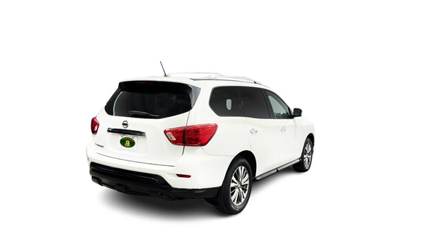 Vehicle image 4 of 28
