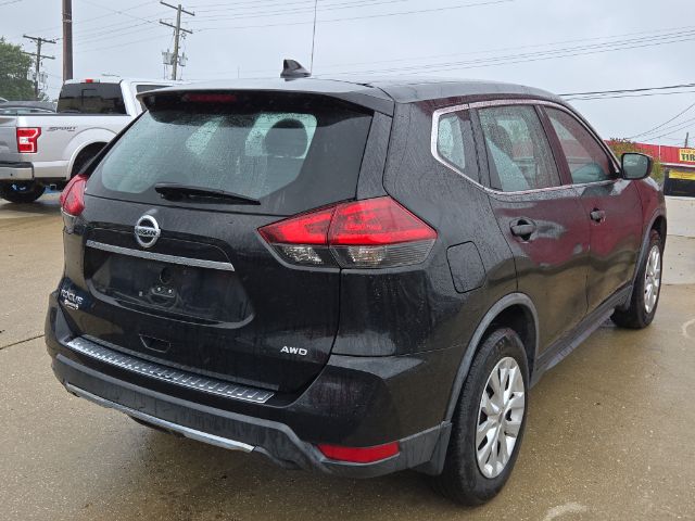 2018 Nissan Rogue S Image 4 of 14