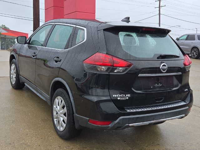 2018 Nissan Rogue S Image 6 of 14